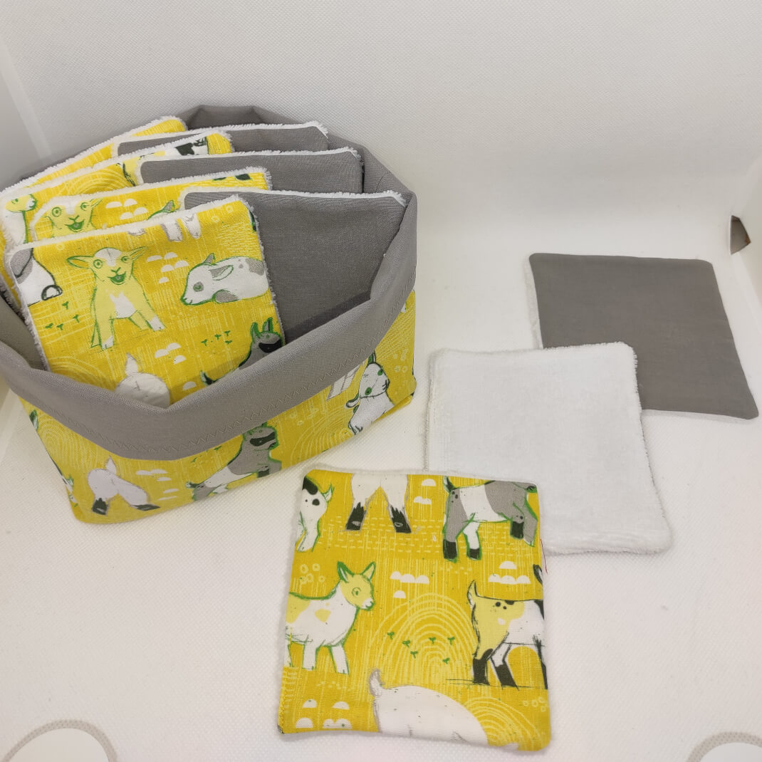 Panière et 10 lingettes  en éponge de bambou motif chèvre